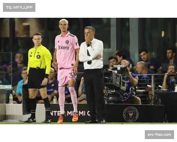 贝克汉姆父子调侃阿森纳球迷，积分榜回应判罚话题